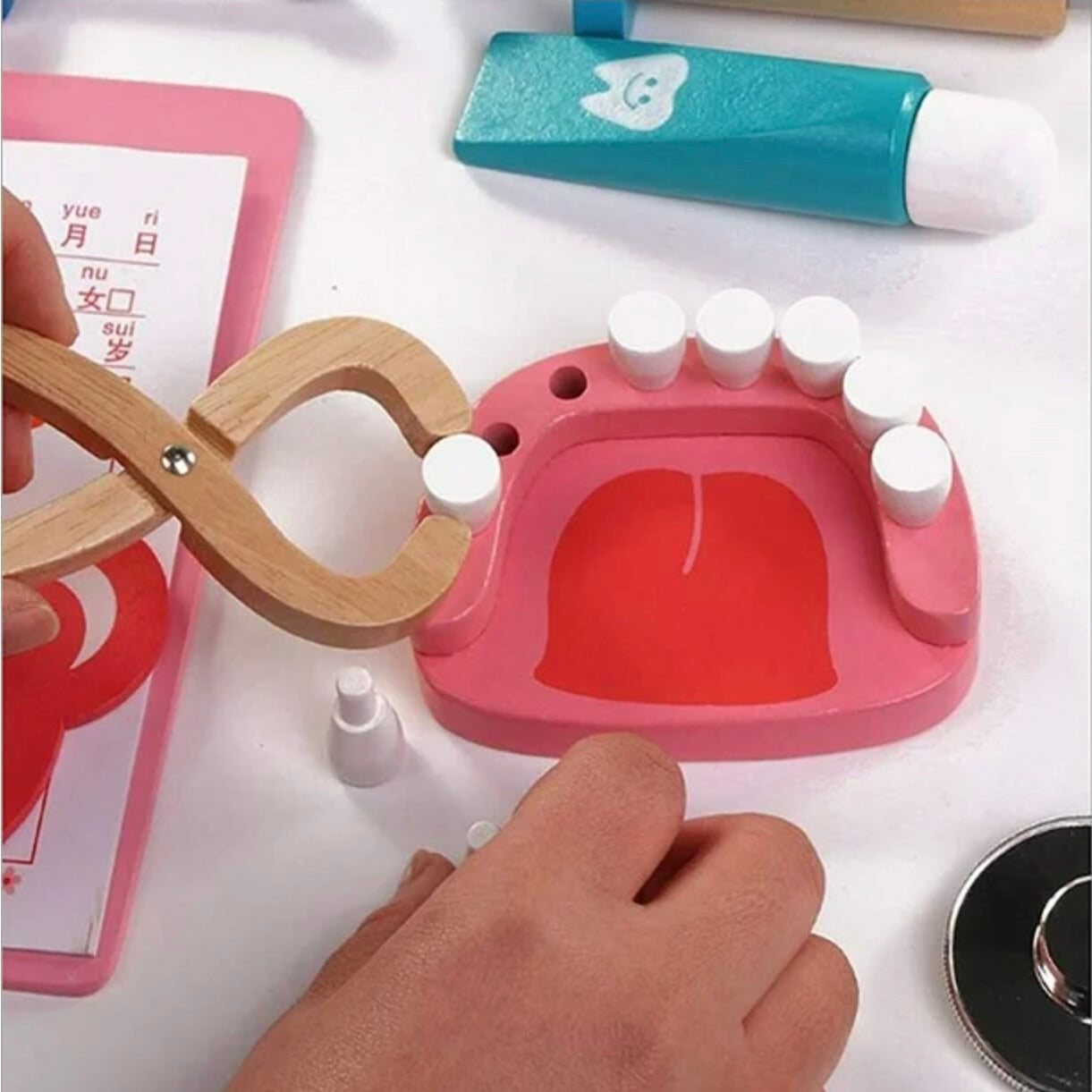 Wooden Doctor Kit for Toddlers – 20-Piece Doctor Play Set with Non-Toxic Tools for Imaginative Role Play 1